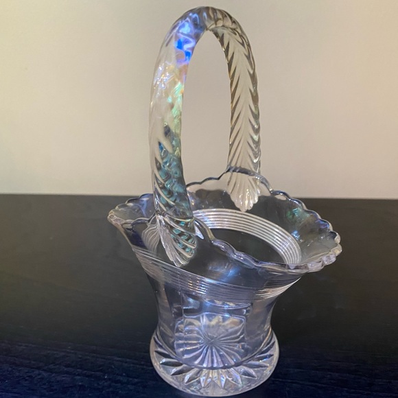 Duncan and Miller Crystal Basket - Picture 1 of 6